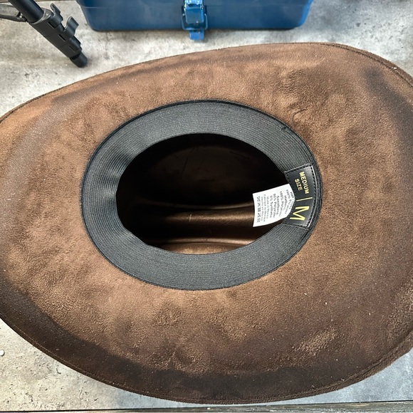 NWT Yellowstone Cowgirl Hat ! - Picture 7 of 8